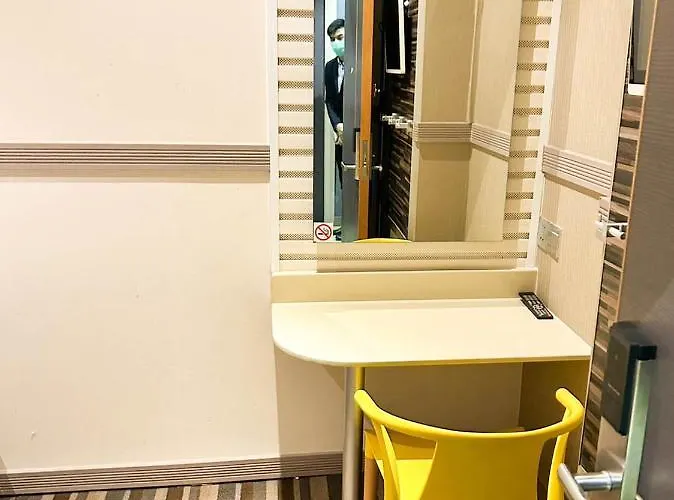 Ostello Reddoorz Premium Podstel *
